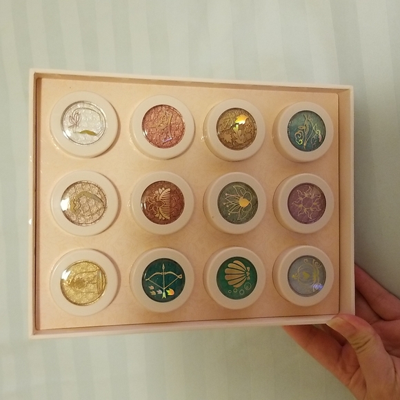 colourpop disney princess heart of gold shadow vault pack - Picture 3 of 6